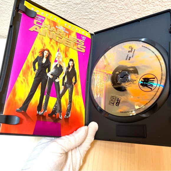 DVD Charlie’s Angels: Special Edition. EUC. - Picture 3 of 3